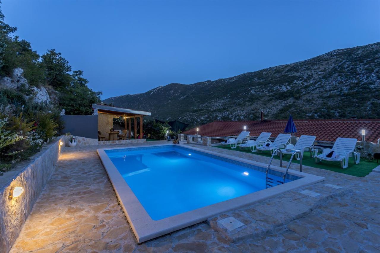 Holiday Home Dijamant Kucice Екстер'єр фото
