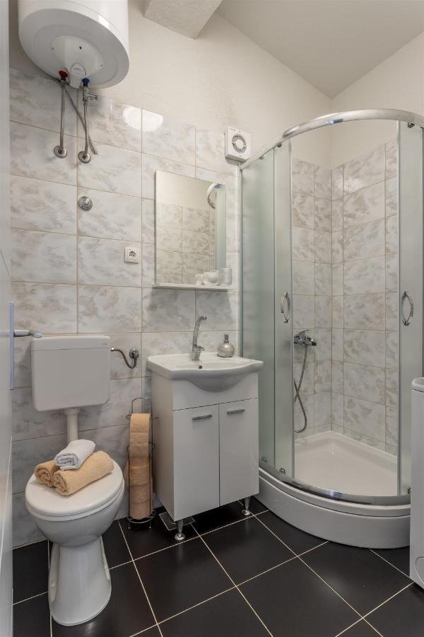 Holiday Home Dijamant Kucice Екстер'єр фото